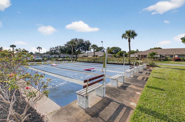 1390 High Point Way SW D, Delray Beach, FL 33445