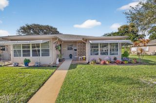 1390 High Point Way SW D, Delray Beach, FL 33445
