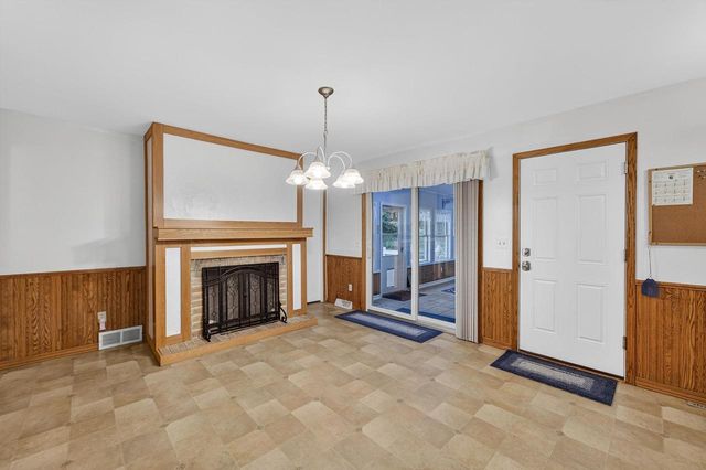 6809 Pilgrim Road, Madison, WI 53711