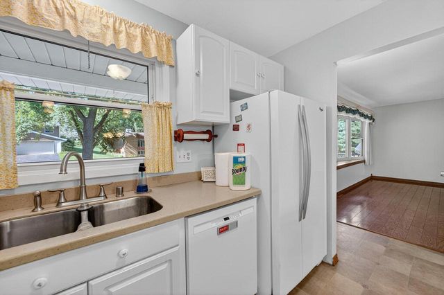 6809 Pilgrim Road, Madison, WI 53711