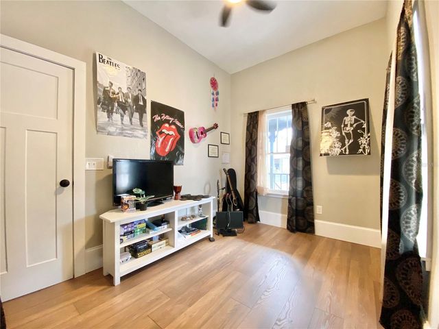 908 E 20TH AVENUE, Tampa, FL 33605
