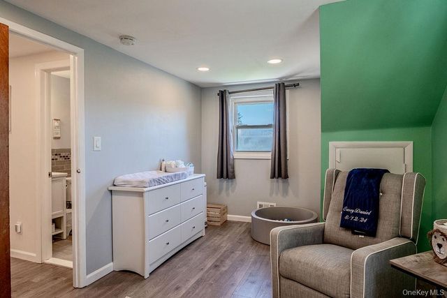 52 Midwood Avenue, Farmingdale, NY 11735