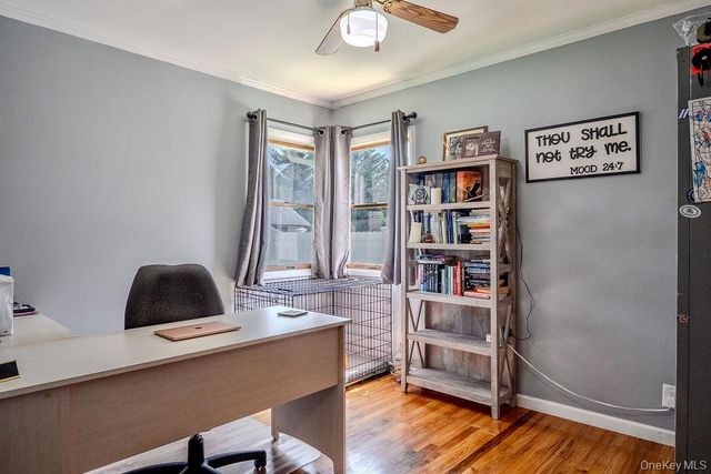 52 Midwood Avenue, Farmingdale, NY 11735