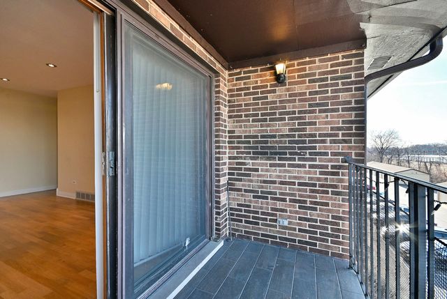 10512 S RIDGE COVE Drive 31C, Chicago Ridge, IL 60415