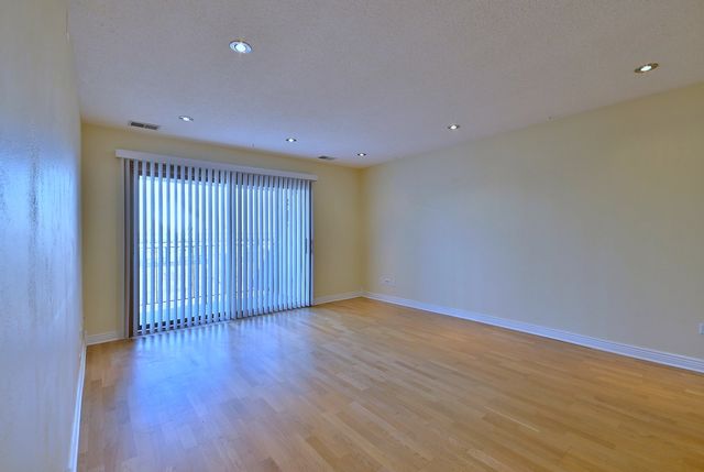 10512 S RIDGE COVE Drive 31C, Chicago Ridge, IL 60415