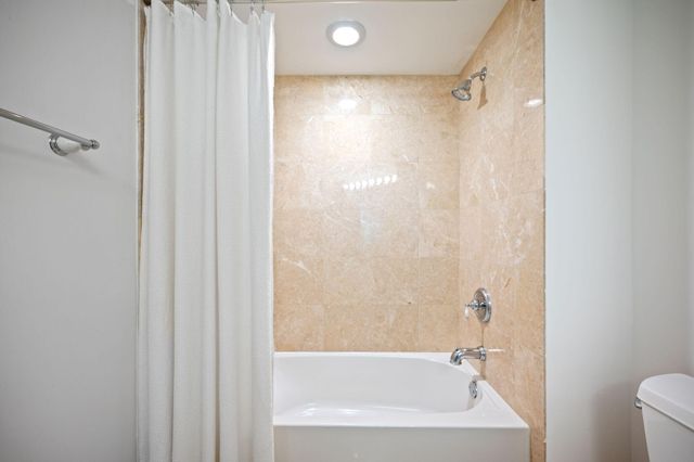 2001 N Ocean Boulevard 304, Fort Lauderdale, FL 33305