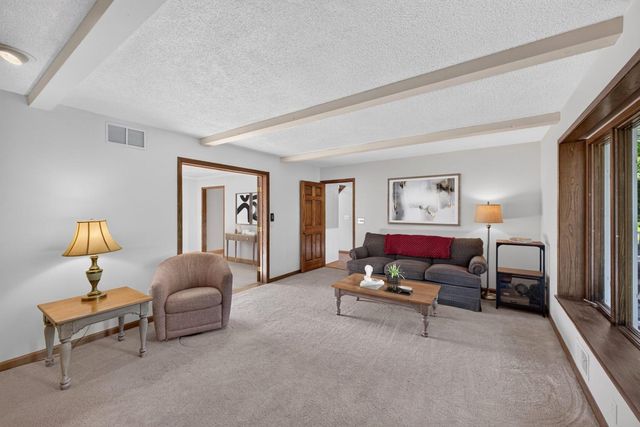 5493 Saint Mary Drive NW, Rochester, MN 55901