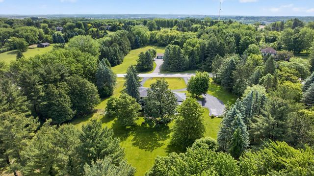 5493 Saint Mary Drive NW, Rochester, MN 55901
