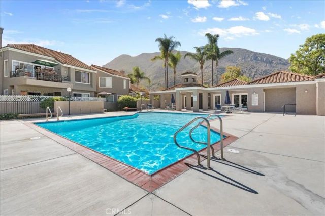 5961 Paseo Encantada, Camarillo, CA 93012