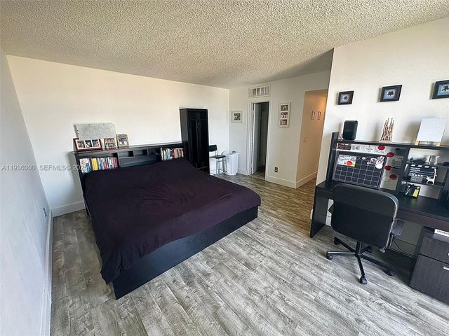 13499 Biscayne Boulevard 1013, North Miami, FL 33181