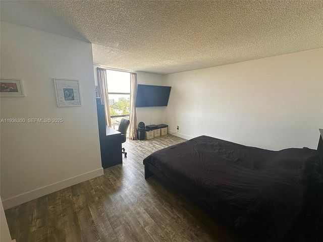 13499 Biscayne Boulevard 1013, North Miami, FL 33181