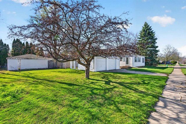 431 E COOLIDGE AVENUE, Appleton, WI 54915