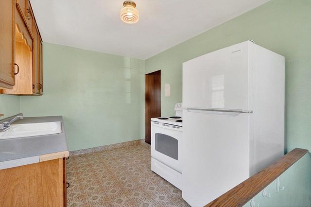 431 E COOLIDGE AVENUE, Appleton, WI 54915