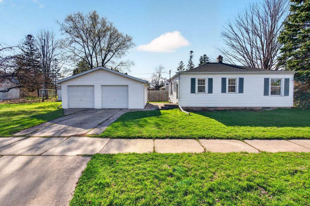 431 E COOLIDGE AVENUE, Appleton, WI 54915