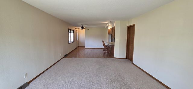 414 8th Avenue NW, Valley City, ND 58072