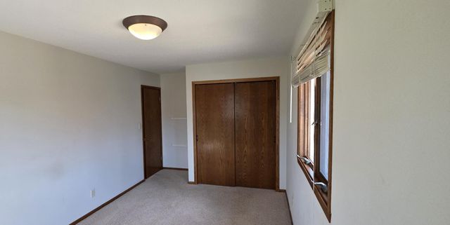 414 8th Avenue NW, Valley City, ND 58072