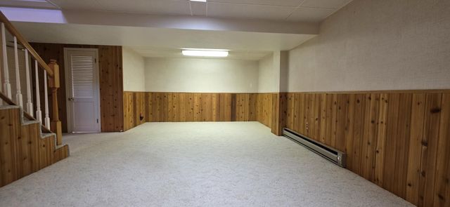 414 8th Avenue NW, Valley City, ND 58072