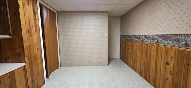 414 8th Avenue NW, Valley City, ND 58072