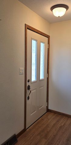 414 8th Avenue NW, Valley City, ND 58072