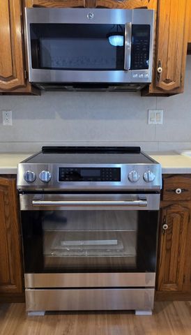 414 8th Avenue NW, Valley City, ND 58072