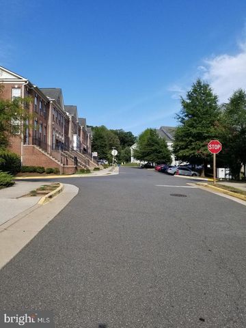 8234 GUNSTON COMMONS WAY, Lorton, VA 22079