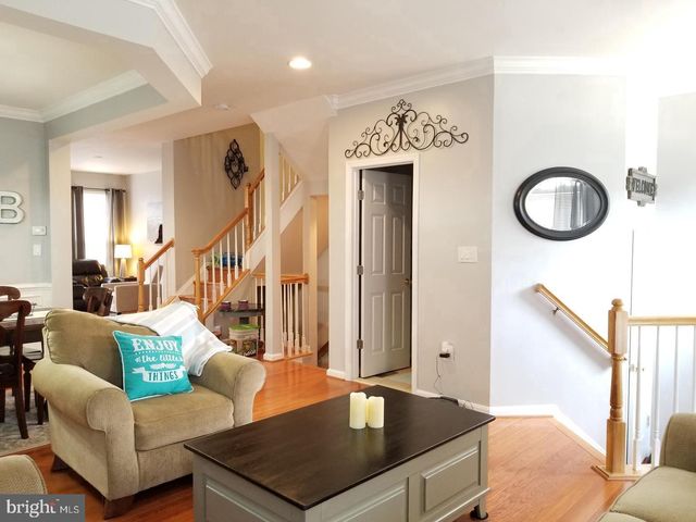 8234 GUNSTON COMMONS WAY, Lorton, VA 22079