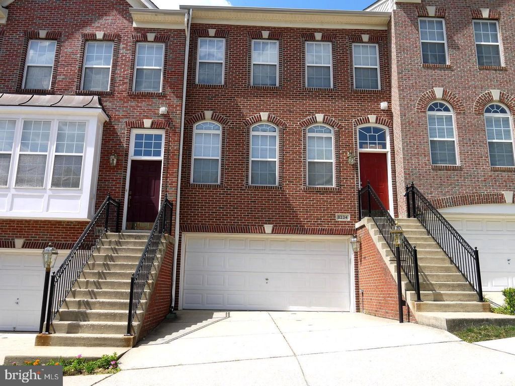 8234 GUNSTON COMMONS WAY, Lorton, VA 22079