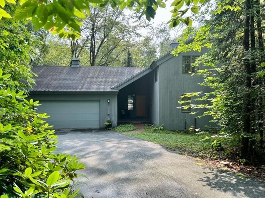 4 Beaver Fells Glen, Grantham, NH 03753