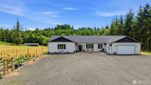 300 E McLane Cove Drive, Grapeview, WA 98546