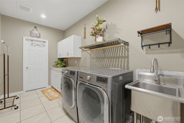 300 E McLane Cove Drive, Grapeview, WA 98546
