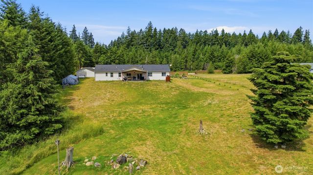 300 E McLane Cove Drive, Grapeview, WA 98546