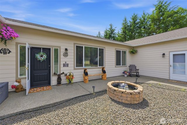 300 E McLane Cove Drive, Grapeview, WA 98546