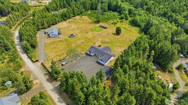 300 E McLane Cove Drive, Grapeview, WA 98546