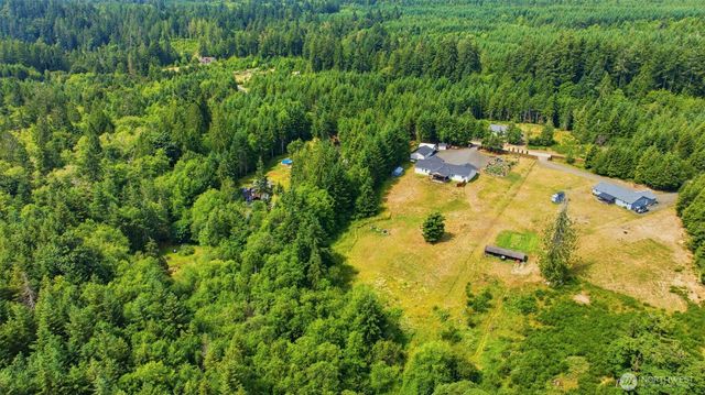 300 E McLane Cove Drive, Grapeview, WA 98546