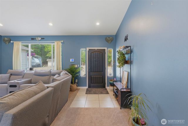 300 E McLane Cove Drive, Grapeview, WA 98546