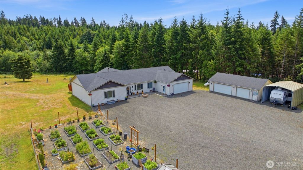 300 E McLane Cove Drive, Grapeview, WA 98546