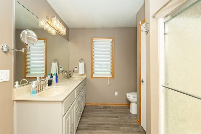 35796 M Avenue, Earlham, IA 50069