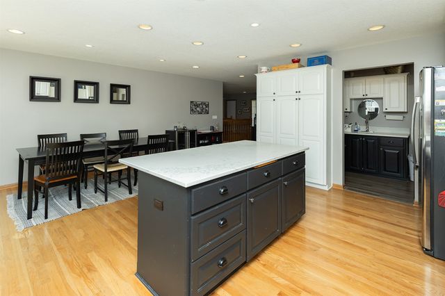 35796 M Avenue, Earlham, IA 50069