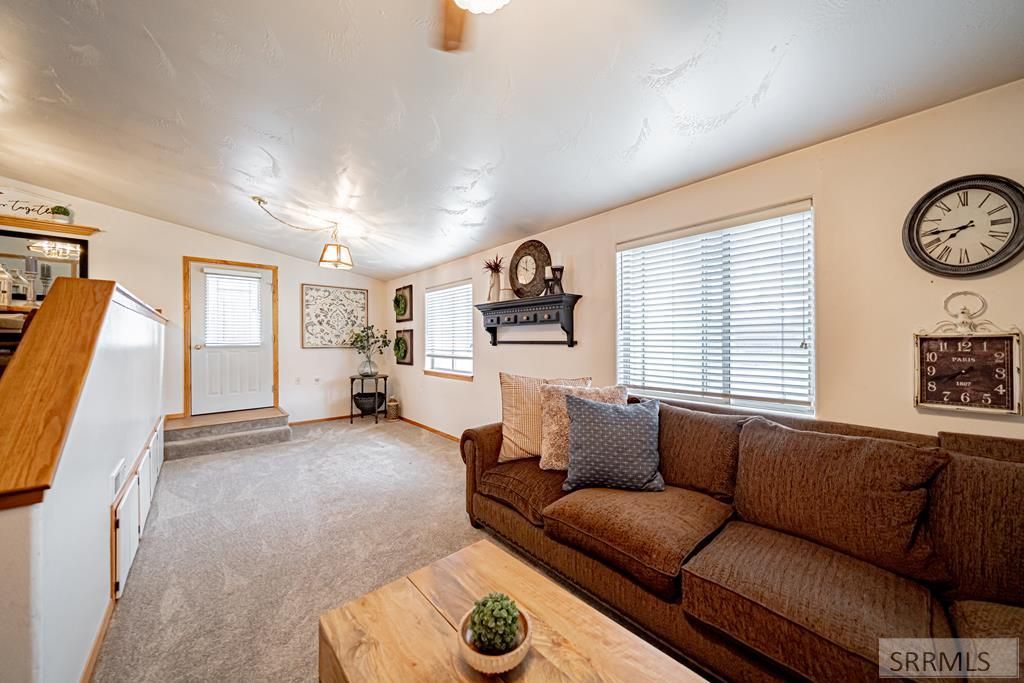Image 13 of property listing at 445 E 25th Street, Idaho Falls, ID 83404