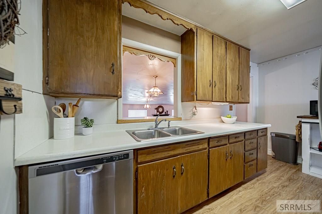 Image 14 of property listing at 445 E 25th Street, Idaho Falls, ID 83404
