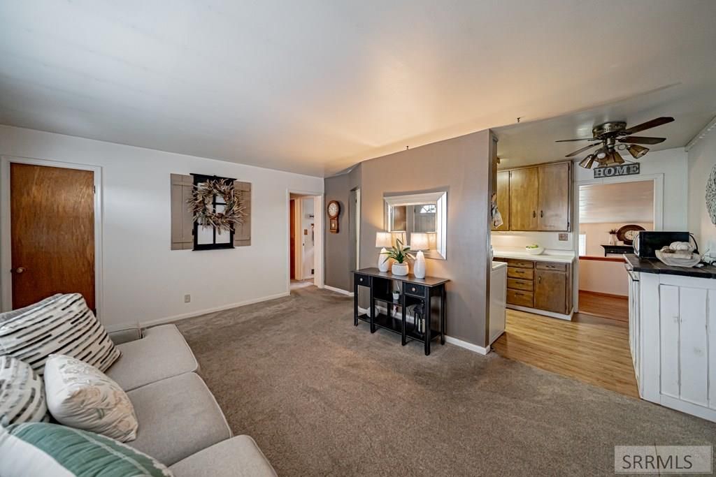 Image 5 of property listing at 445 E 25th Street, Idaho Falls, ID 83404