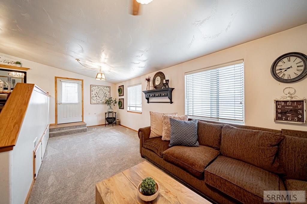 Image 7 of property listing at 445 E 25th Street, Idaho Falls, ID 83404