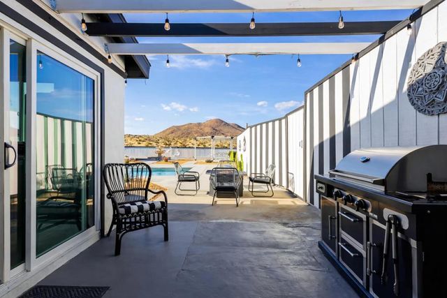 58810 Barron Drive, Yucca Valley, CA 92284