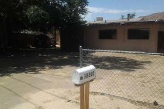 58810 Barron Drive, Yucca Valley, CA 92284