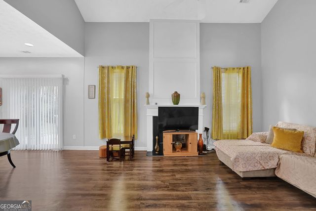 1208 Everwood Drive SW, Marietta, GA 30008