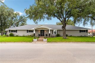 615 N University Blvd, Kingsville, TX 78363