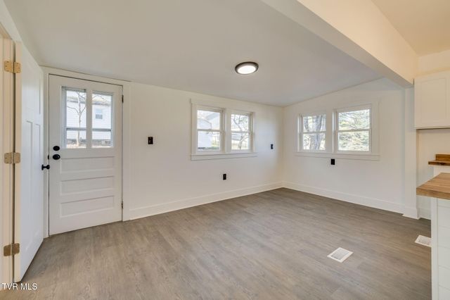 520 Sycamore Gardens Street, Elizabethton, TN 37643