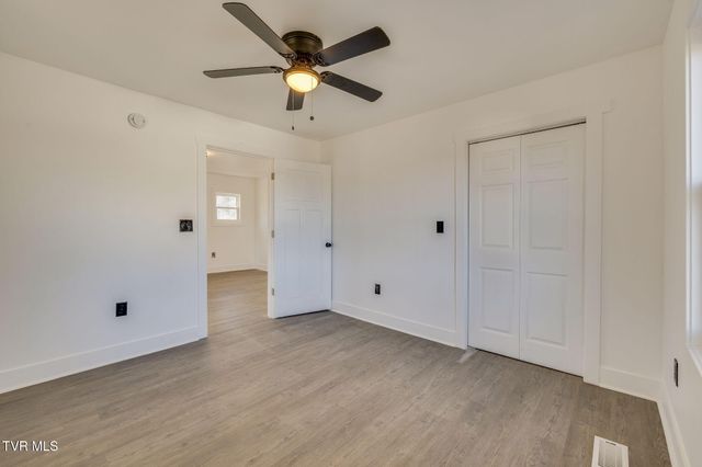 520 Sycamore Gardens Street, Elizabethton, TN 37643