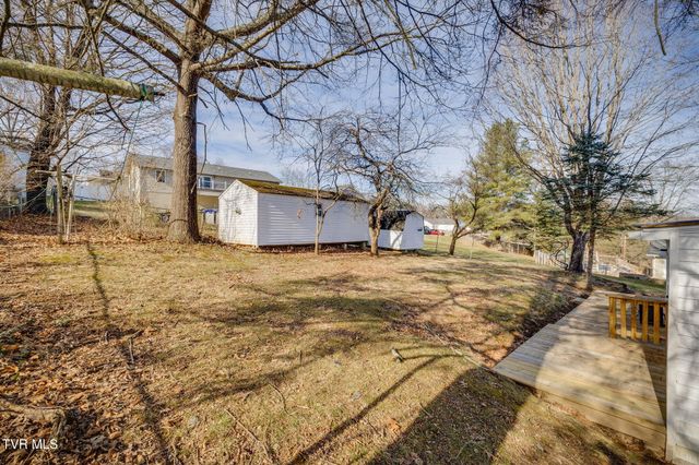 520 Sycamore Gardens Street, Elizabethton, TN 37643