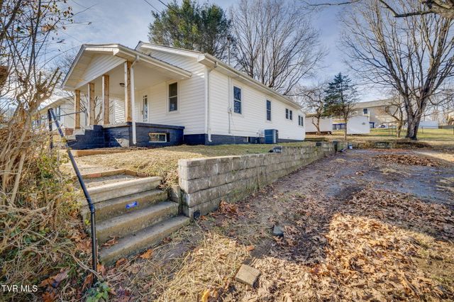 520 Sycamore Gardens Street, Elizabethton, TN 37643